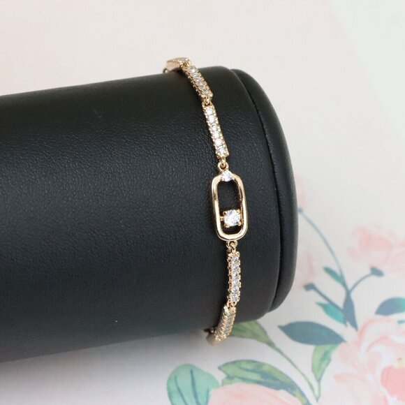 "Elegant Rose Gold Bracelet with Sparkling Center Oval Charm, XPBL0913 - Picture 2 of 13